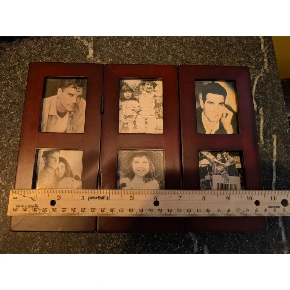 Fetco 6 Photo Wood Tabletop Accordion Frame Dark Red Display